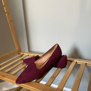 Maroon colored flats, super cute, only worn once!
